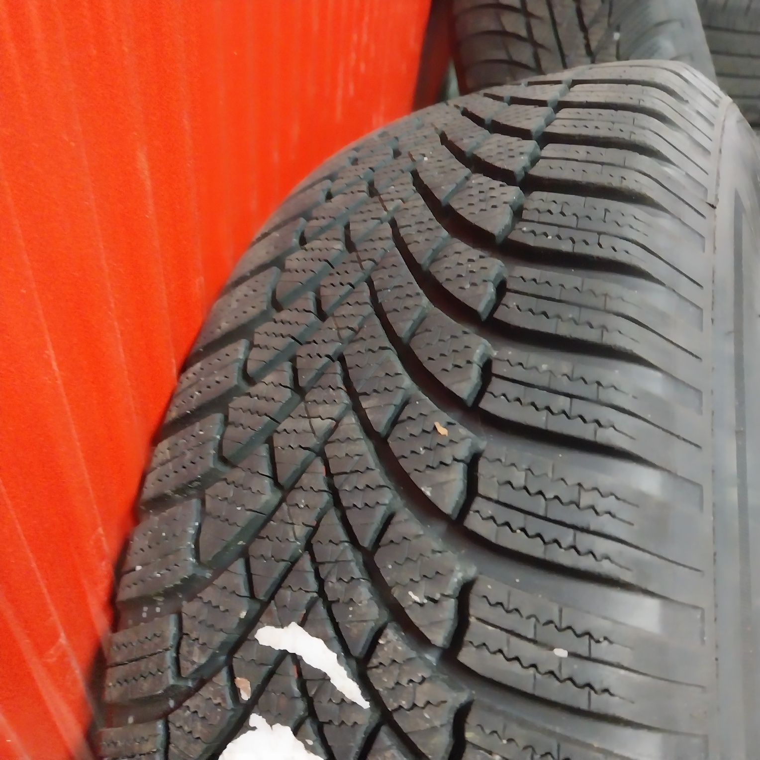 Całe Koła Zimowe VW R17 5X112 7J ET 40