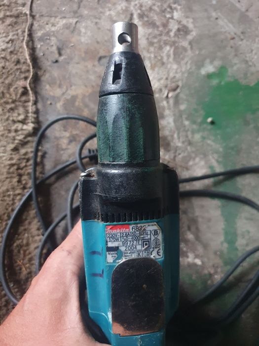 Wkrętarka do regipsów makita 6822