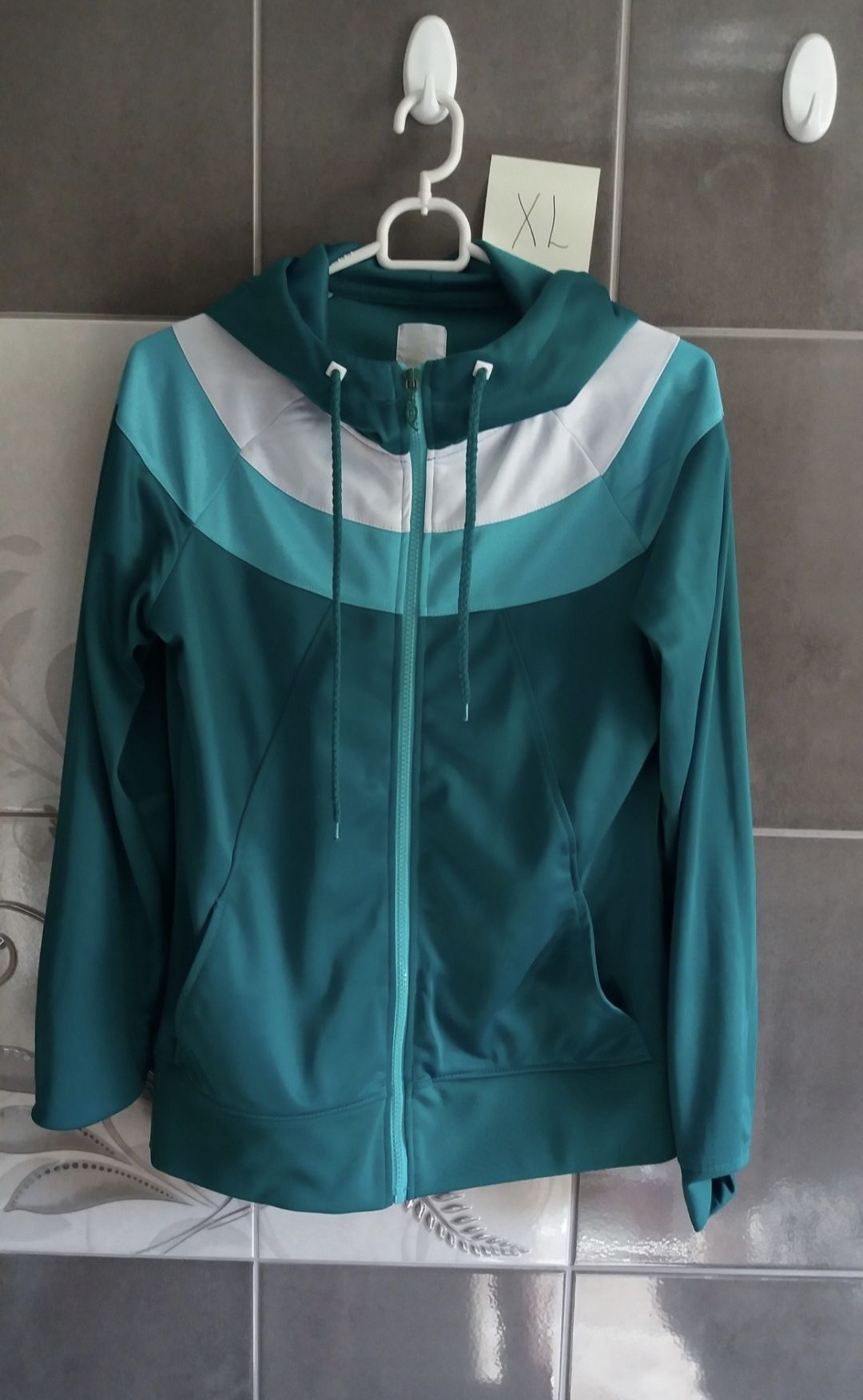 Bluza damska zielona na suwak z kapturem XL Cropp