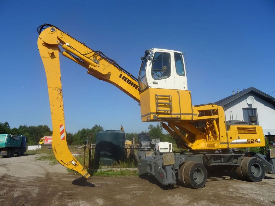 Liebherr 924  Koparka przeładunkowa Liebherr 924 10 TYS. MTH Fuchs Sennebogen +opony