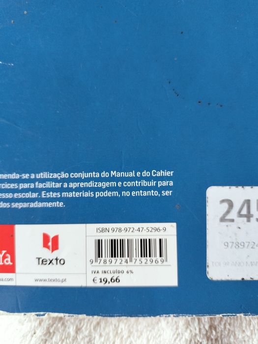 Manual escolar Francês À Toi 9 + caderno de actividades.
