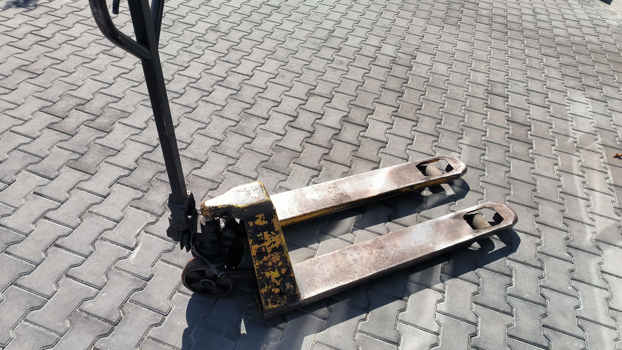Wózek paletowy 2500kg widły 115cm