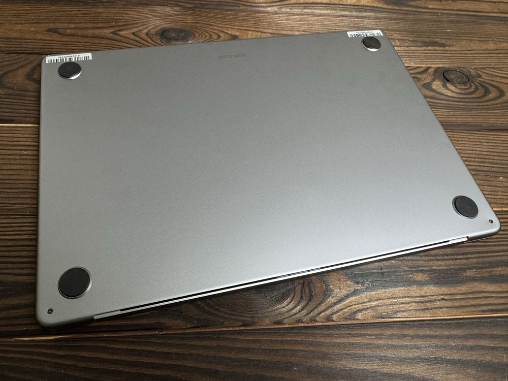 Macbook Air 15 2023 10 cores 8ram 512gb space MQKP3 MQKV3 Новый*920$