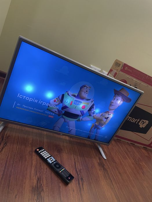 Телевізор LG 32 дюйма Smart TV LG32LB570U-ZJ