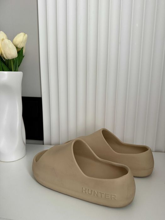 Hunter - Klapki basenowe rozmiar 35/36 beżowe