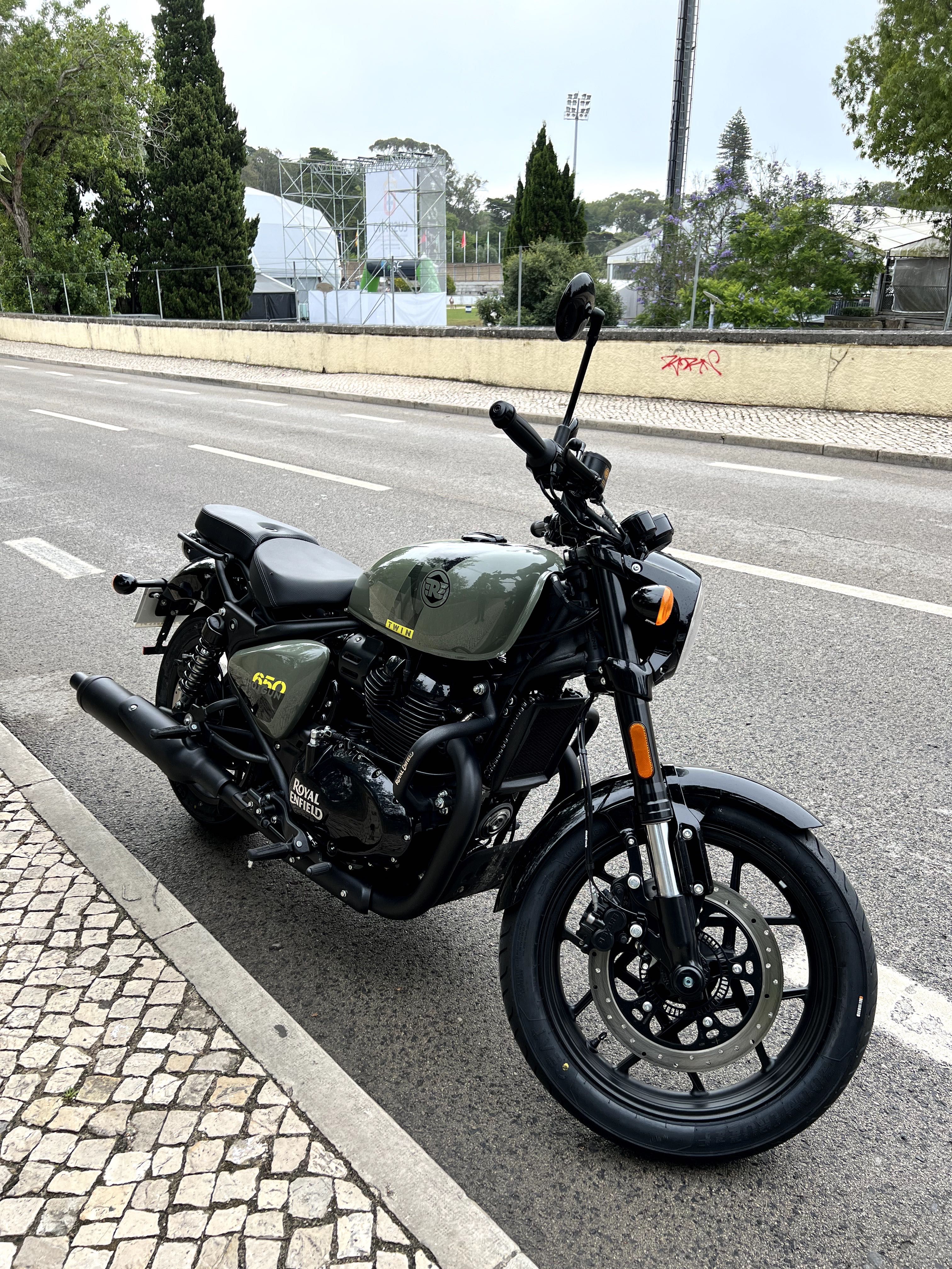 Royal Enfield Shotgun 650