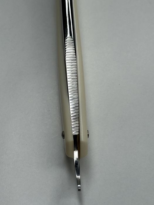 Опасная небезпечна бритва