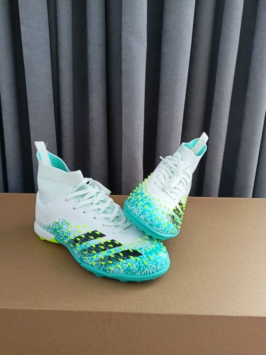 Футзалки ,сороконожки, хороша якість