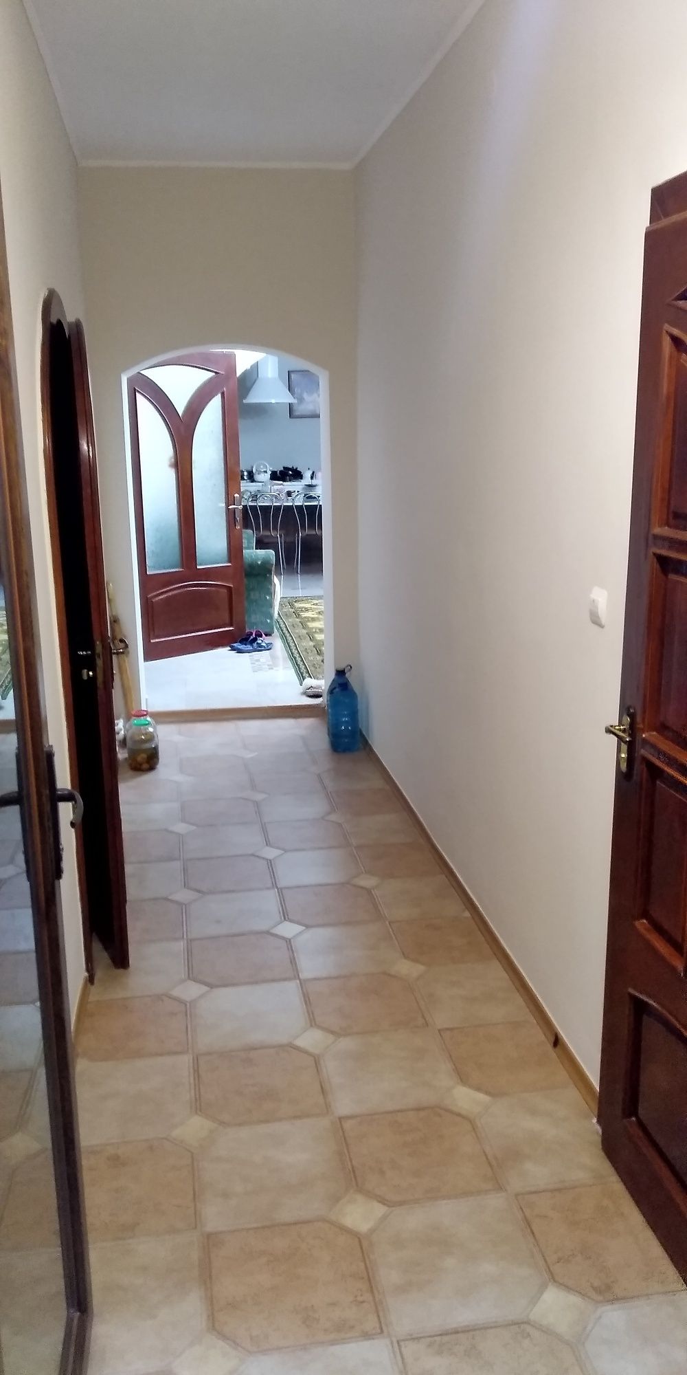 Продається  гарний та уютний будинок в м.Берегово