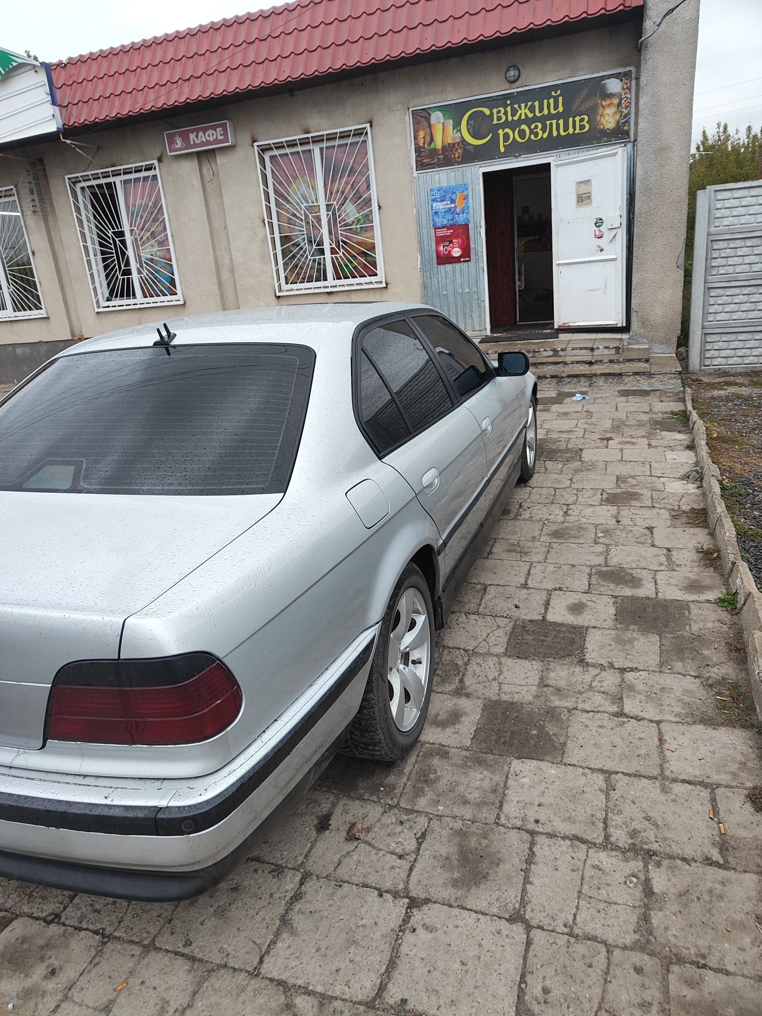 Продам бмв 7 е38