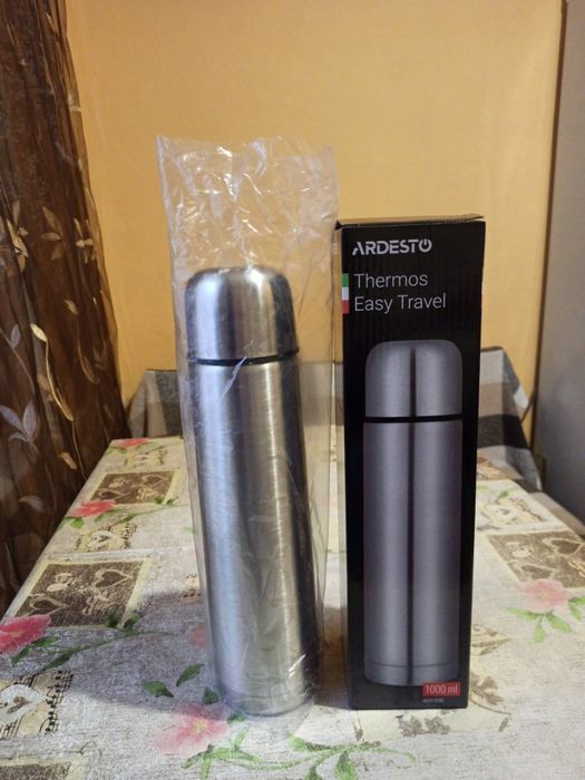новий термос 1 л Ardesto, великий та зручний 
продаю бо не користуюсь
