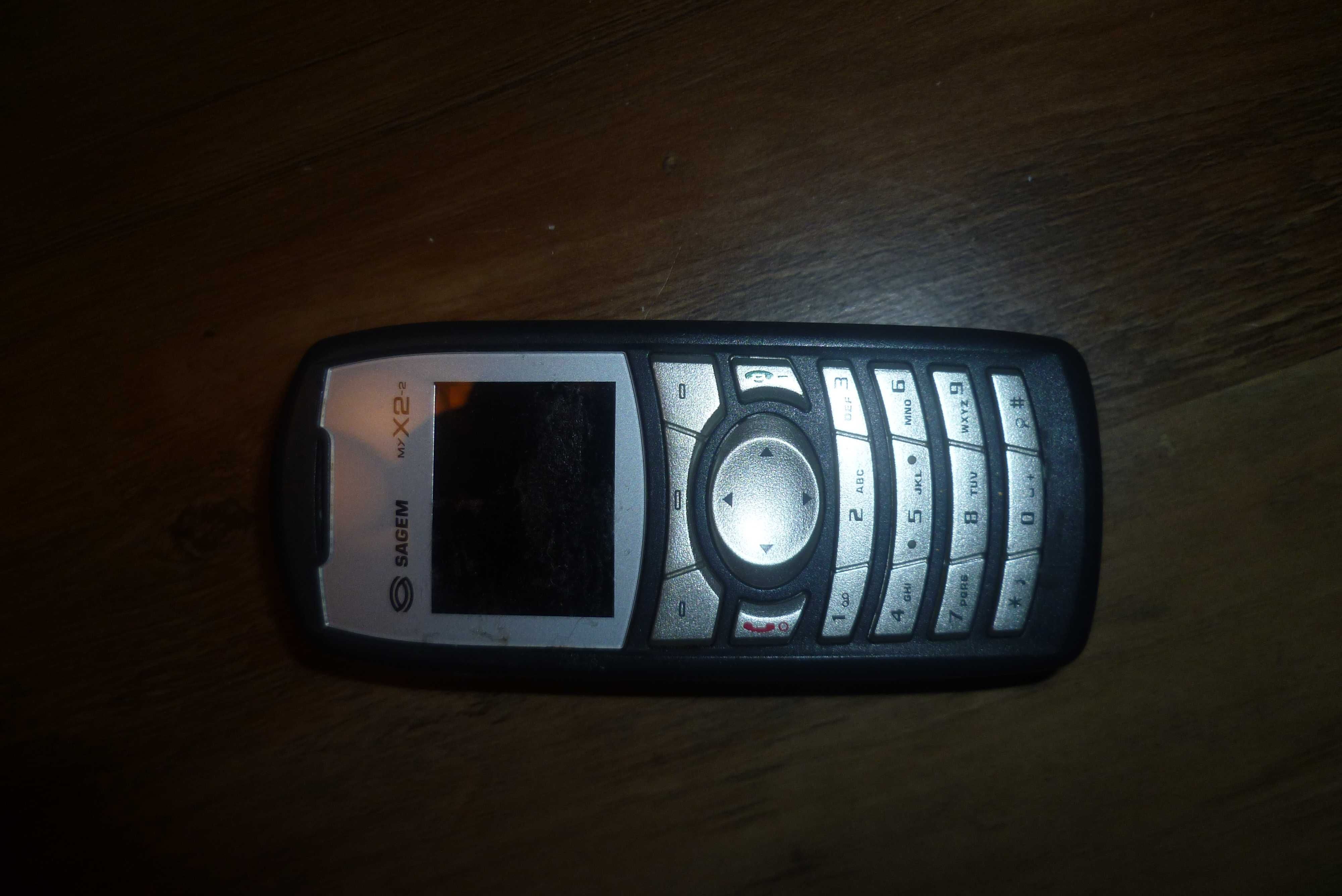 stary telefon komórkowy Sagem My X2