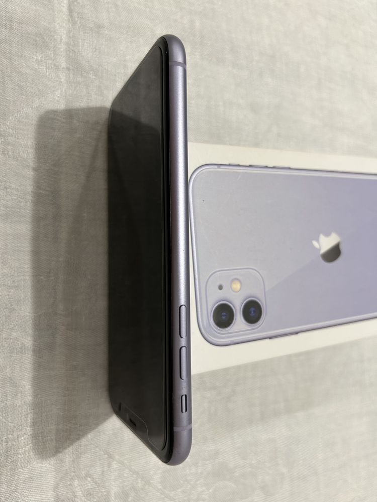 iPhone 11 purple 64 GB stan idealny ładowarka