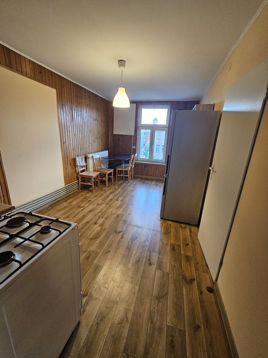 Duży Pokój w centrum ul. Słowackiegoo. Cena z opłatami.