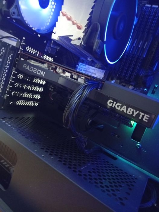 Продам видеокарту Rx6600xt