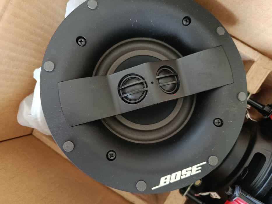 Colunas e amplificador WiFi bose