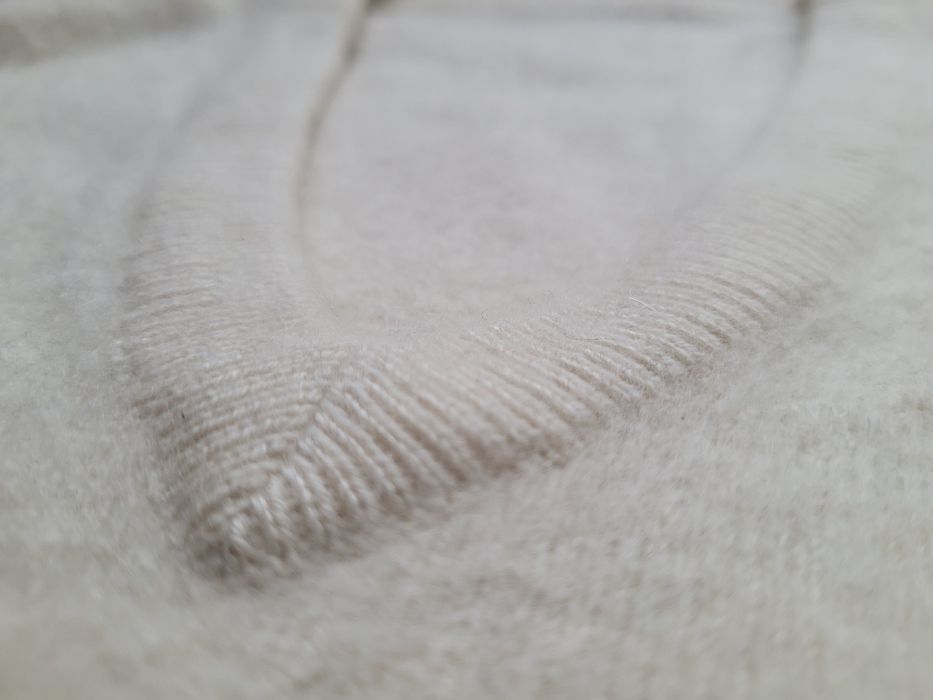 Sweter r S M kaszmir wełna termiczna niebarwiona cashmere