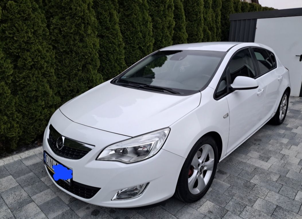 Opel astra j 1.7cdti 2010r