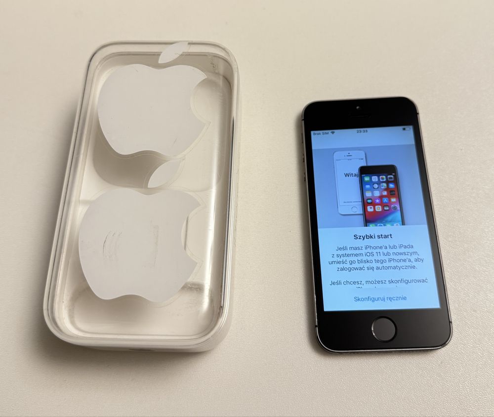 Stary telefon kolekcjonerski Iphone 5s
