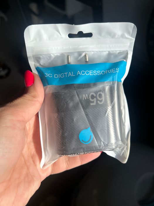 Carregador charger 65w (com 5 usb + 1 usb c)