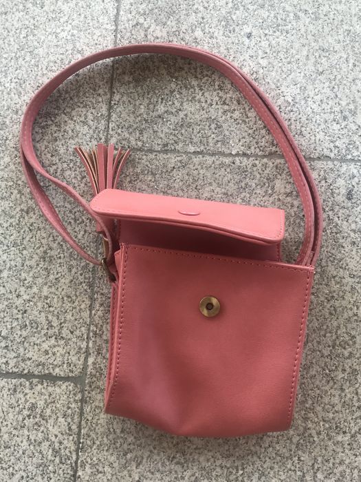 Mala cor de rosa para crianças