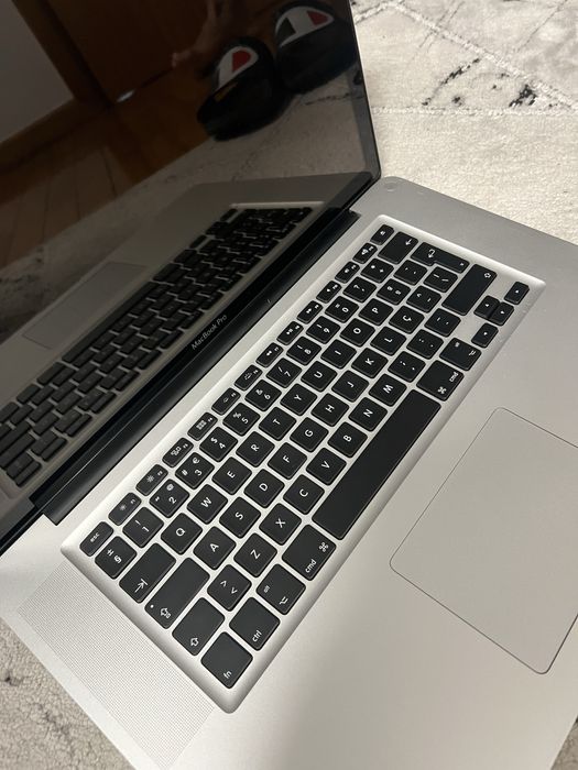 Macbook pro 2011 em exclente estado