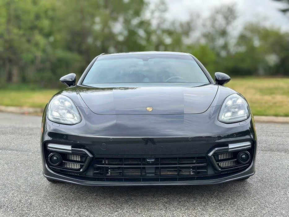Porsche Panamera GTS      2020