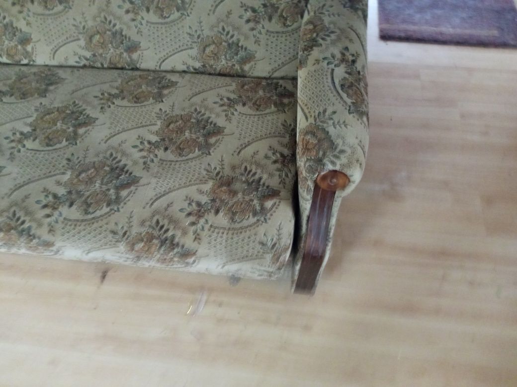 Oddam wersalkę w dobrym stanie