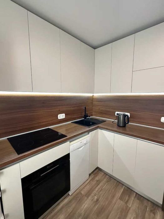 Продам стильную 2-ком квартиру Тополь-3 Паникахи Запорожское шоссе