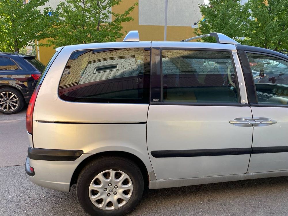 Peugeot 807 2.2 дизель