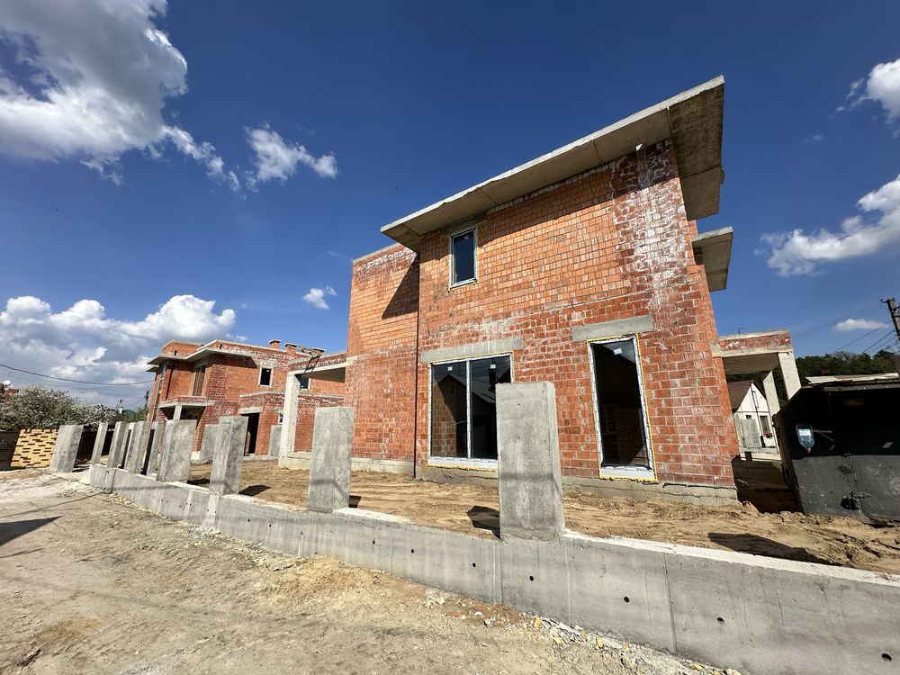 Продаж елітного будинку Брюховичі вул. Озерна без комісії