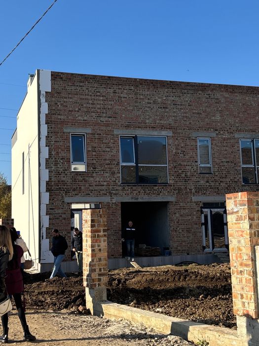 Терміново продаж триплексу