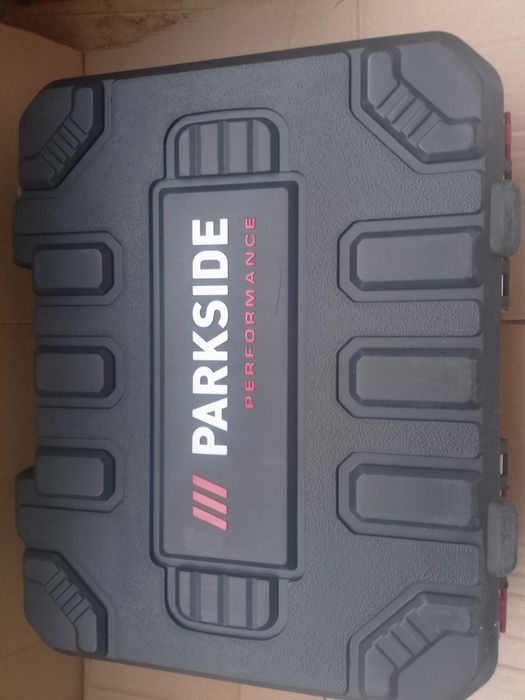 Пластиковый чемодан кейс parkside