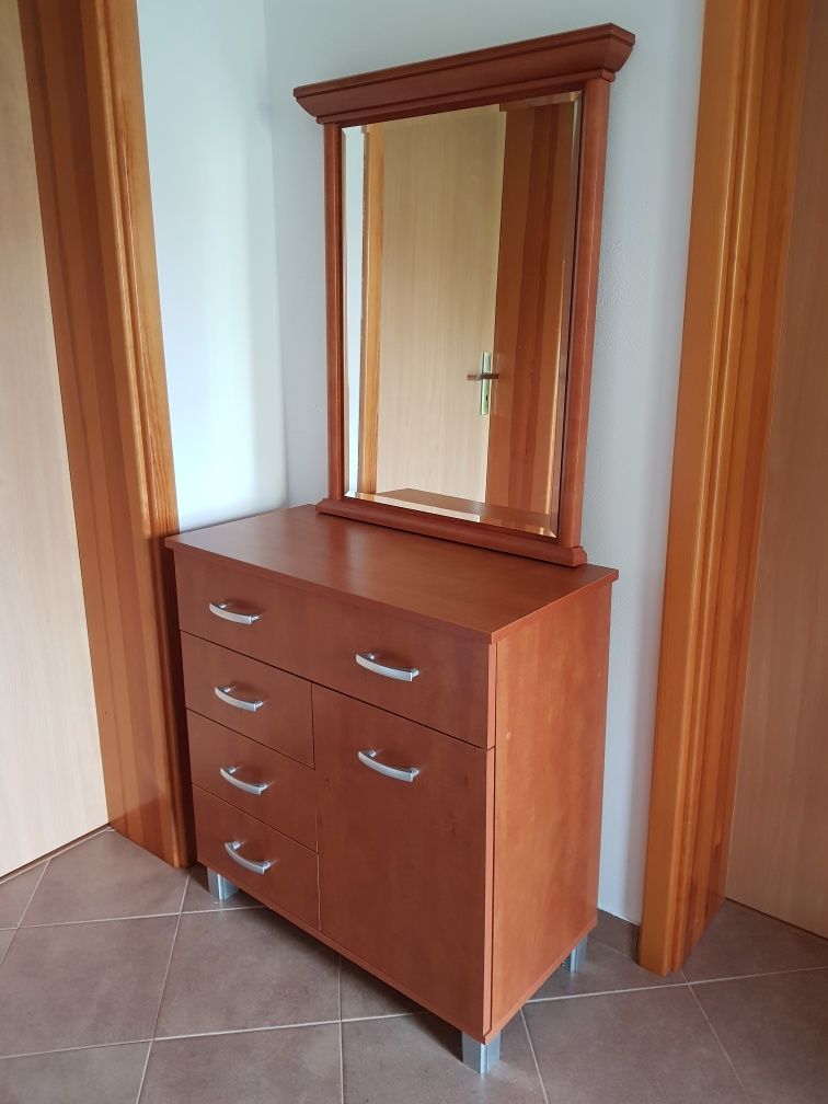 Sprzedam komoda z lustrem