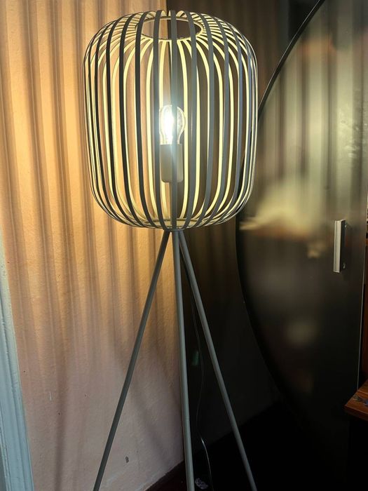 Світильник торшер лампа на ніжках