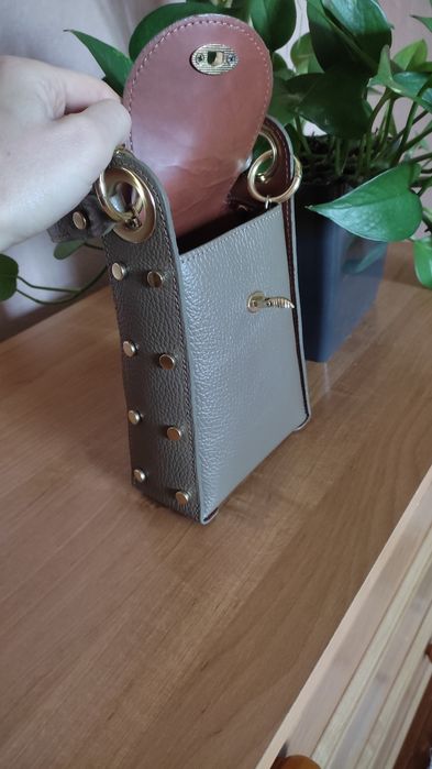 Маленька сумочка-клатч мокко