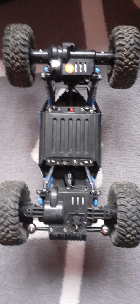 Auto zdalnie sterowane RC 4x4 terenowe