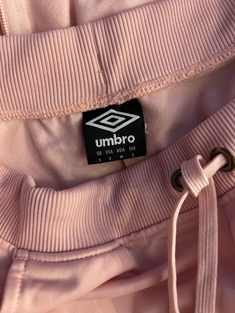 Оригінальний костюм umbro