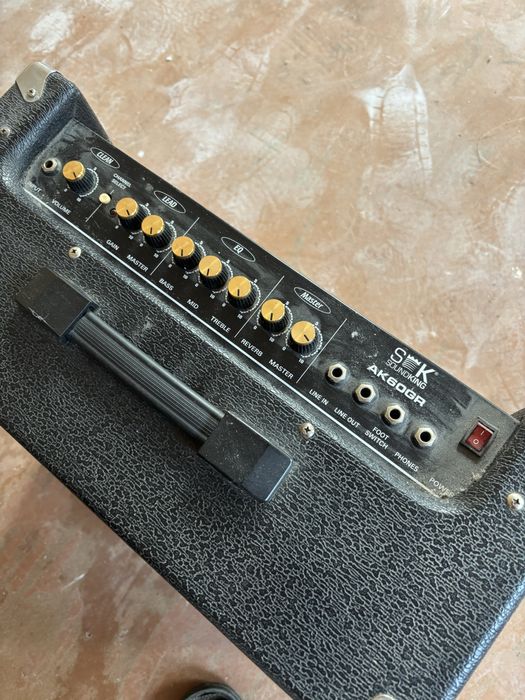 Комбопідсилювач