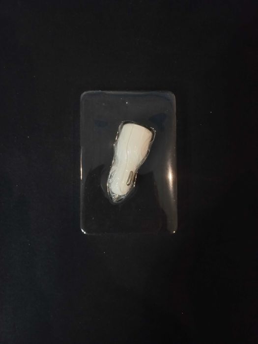 Mocna i szybka ładowarka samochodowa