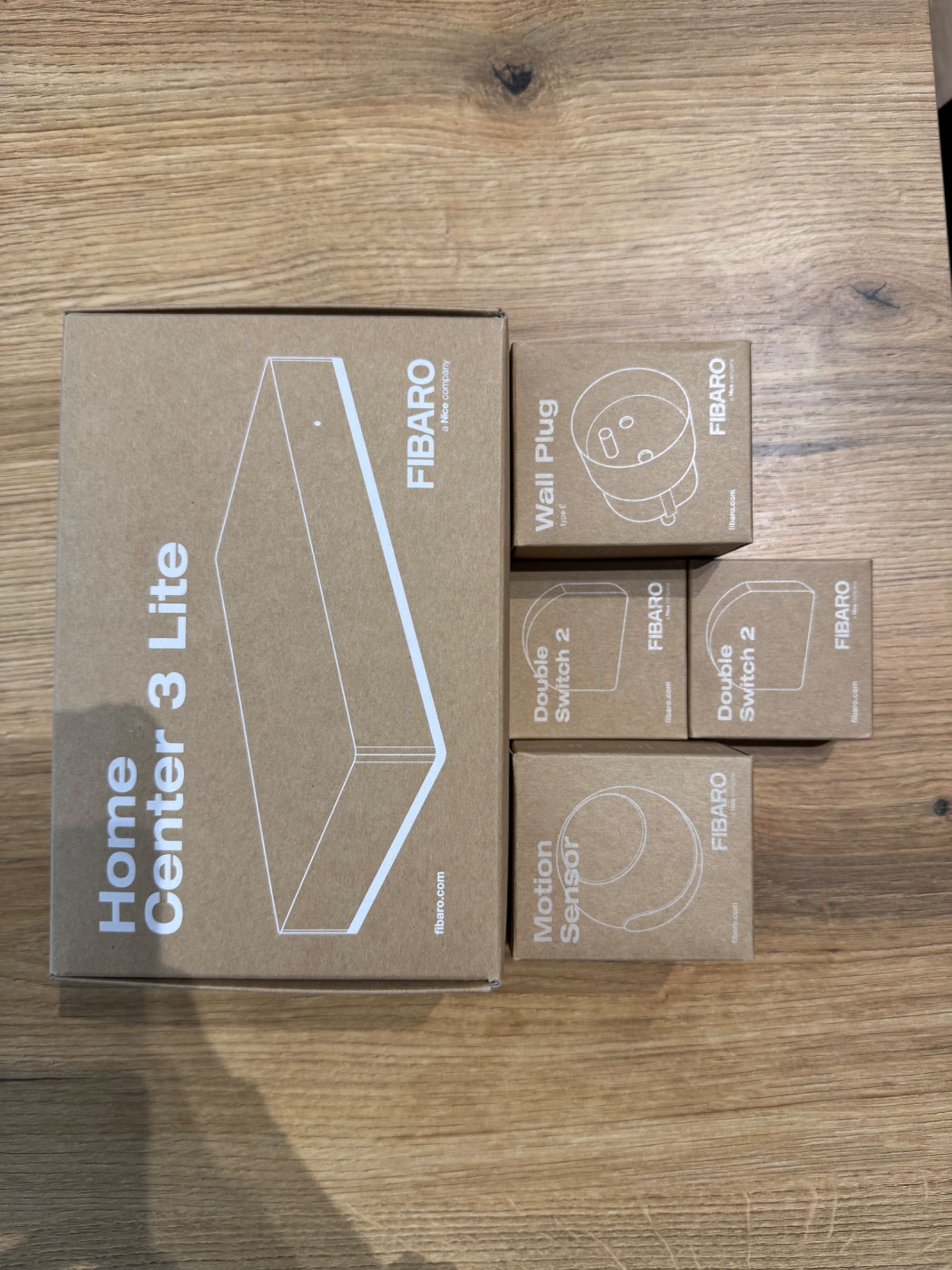 Fibaro Home Center 3 Lite + dodatkowe wyposażenie