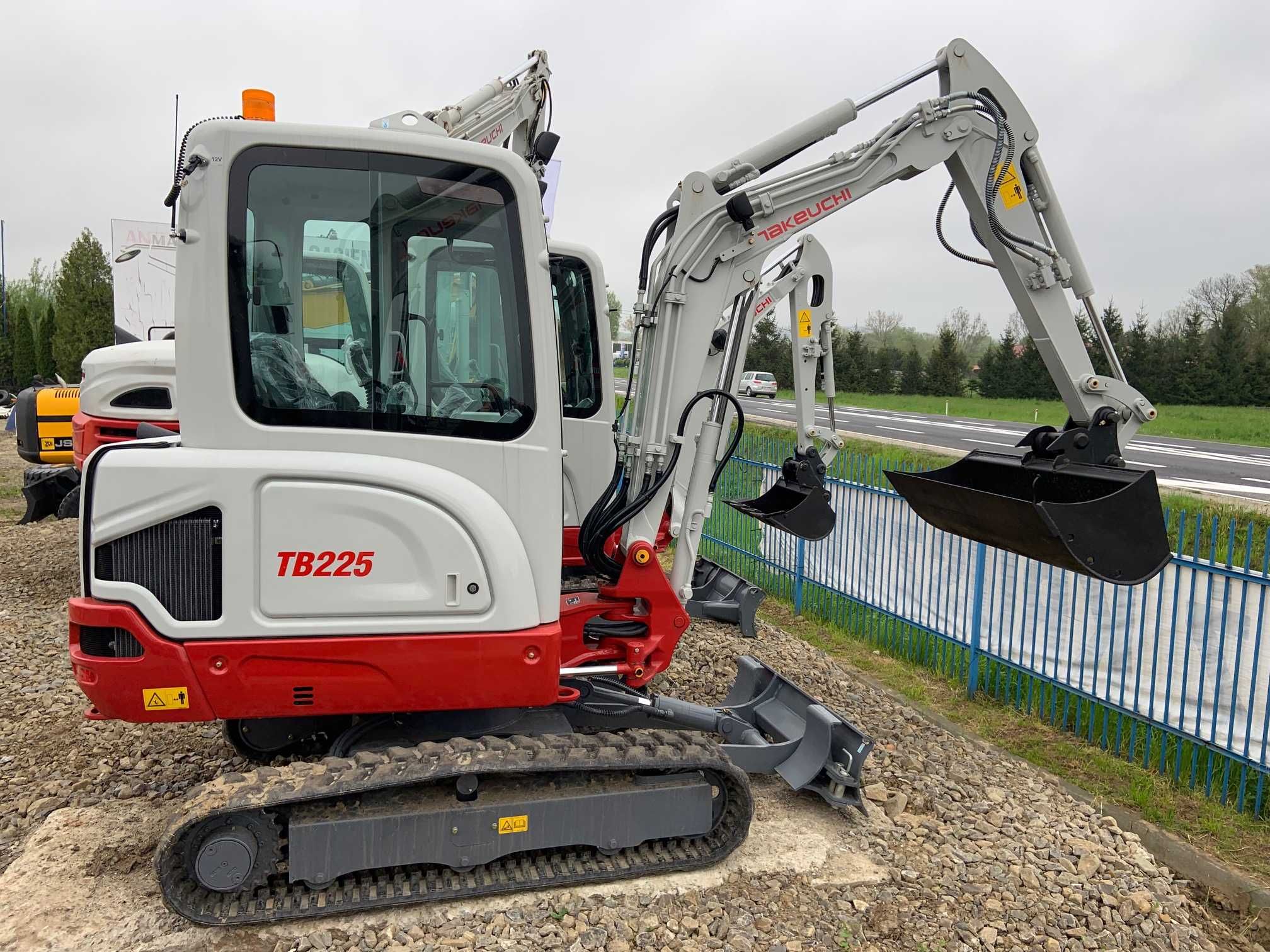 Japońska Minikoparka Takeuchi TB225 rozsuwane podwozie TB230/TB325R/