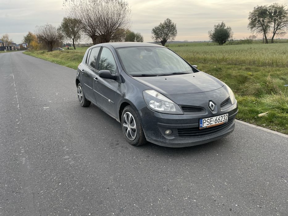 Renault clio III 2005 1.6 16v gaz doinwestowany.