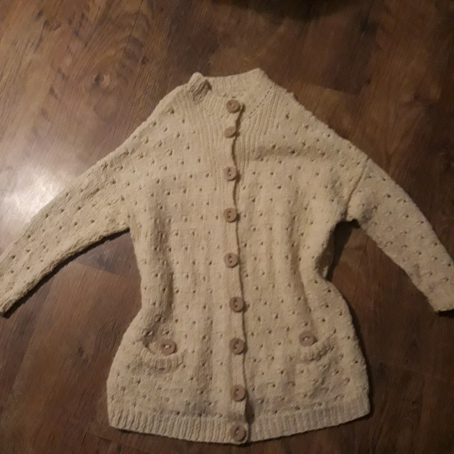 Sweter L handmade wełna owcza zimowy kremowy wełniany