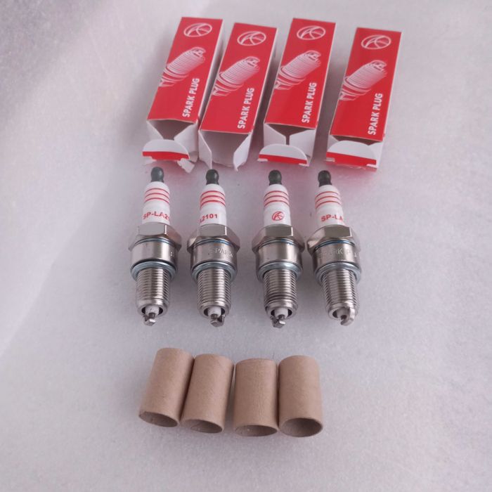 Комплект .Свечи зажигания Spark Plug SP- LA2101 (новые) .