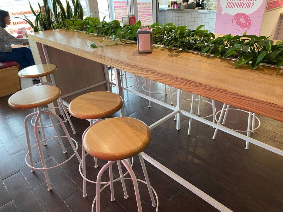 Барні столи, барні стільці, барні меблі. Для ресторану, бару, кафе