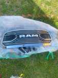 Решітка гриль DODGE RAM 1500 - НОВА в наявності 6NM18SZ0AA