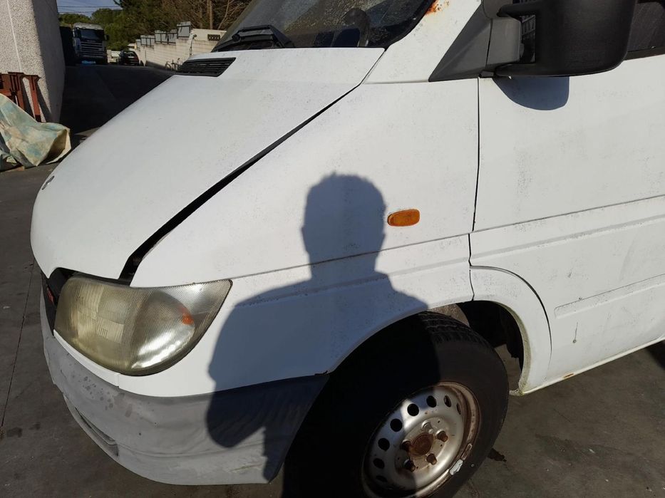 Guarda-lamas esquerdo MERCEDES-BENZ Sprinter 2-t Combi (901, 902)