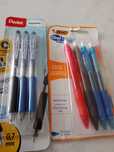 7 długopisów: 3 pentel i 4 Bic gel-ocity.