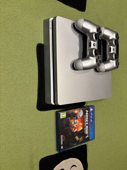 Play station 4 PS4